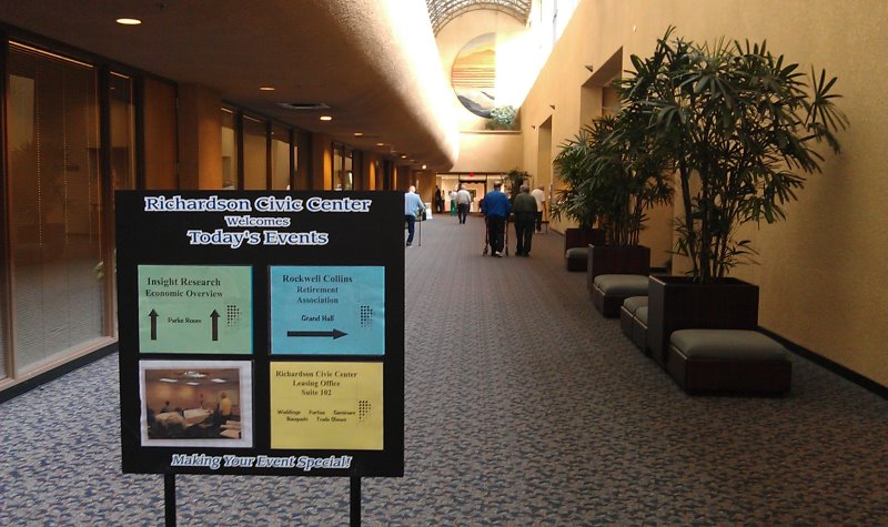 Sign at the East entry of the Richardson Civic Center pointing to the RCRA meeting