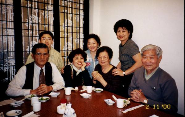 Her San treated everyone to lunch in a Japanese restaurant