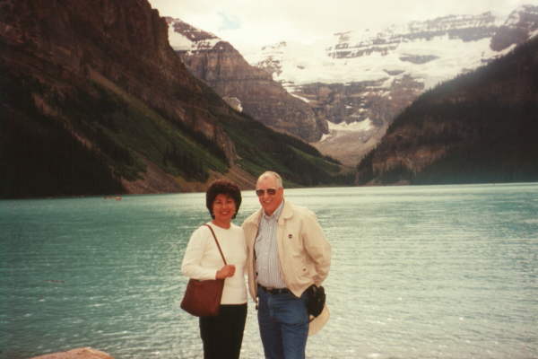 In front of Lake Louise and the glacier