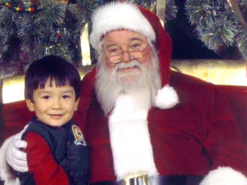 EdwardandSanta.jpg (20326 bytes)